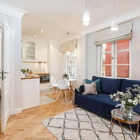 Plac Zamkowy - Apartment With City View By Noclegi Renters Варшава Екстериор снимка