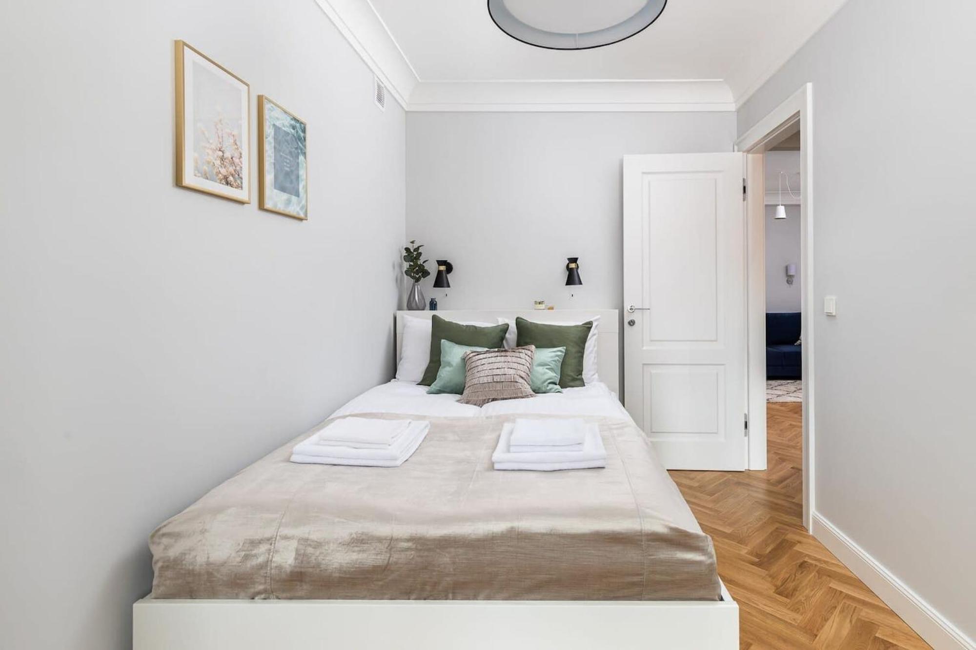 Plac Zamkowy - Apartment With City View By Noclegi Renters Варшава Екстериор снимка